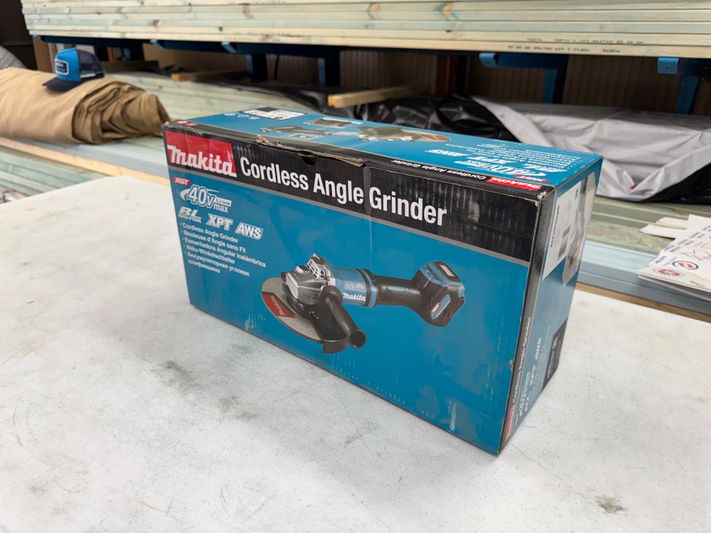 NEW MAKITA 180MM 40V CORDLESS ANGLE GRINDER