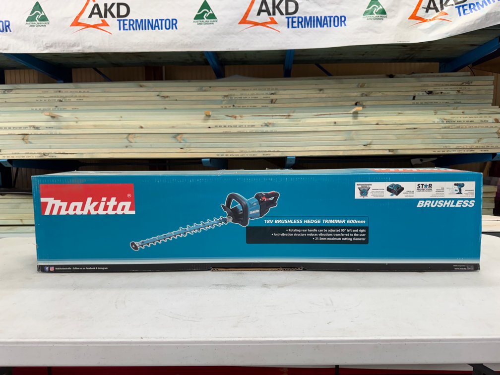 NEW MAKITA 18V CORDLESS HEDGE TRIMMER WITH BATTERY & CHARGER