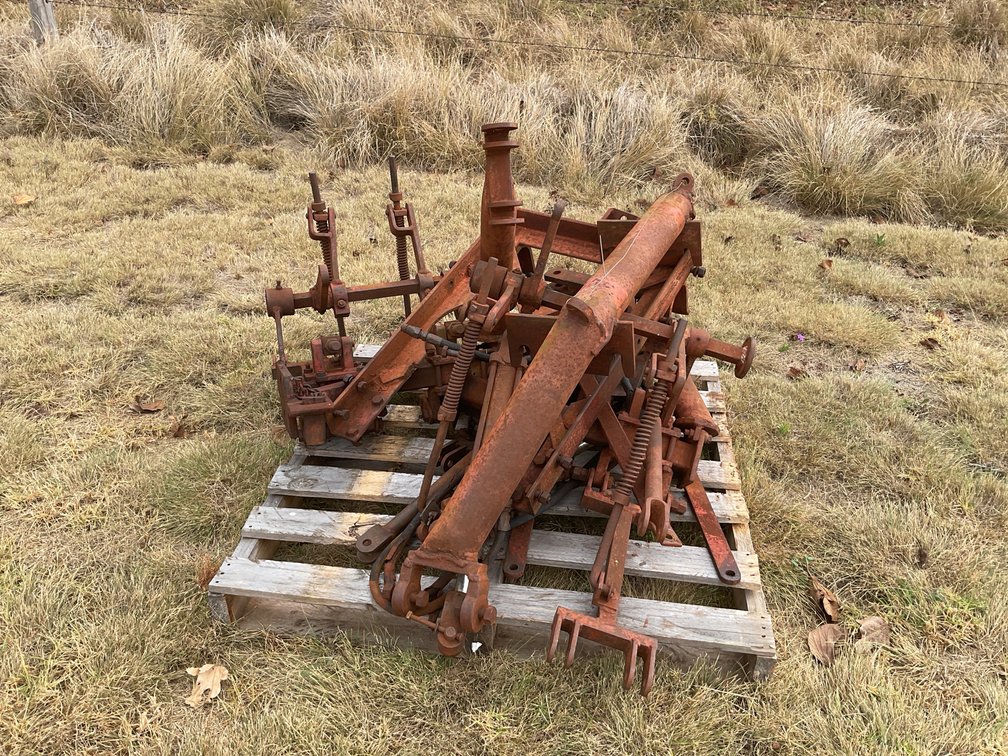 PALLET OF MID MOUNTED CULTIVATOR PARTS