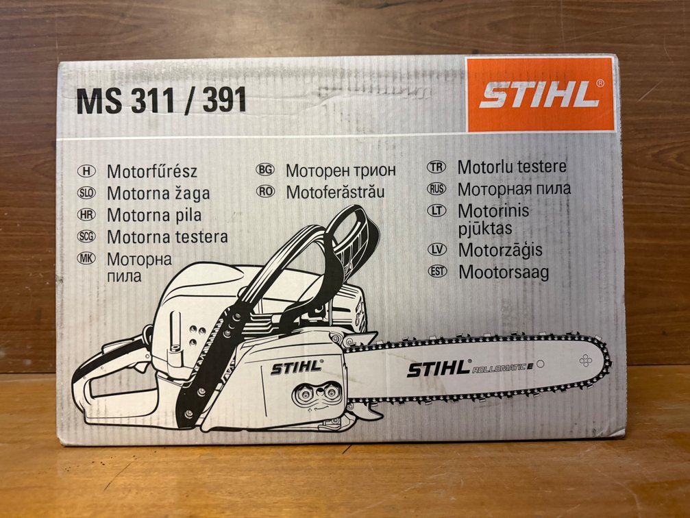 NEW STILL FARM BOSS PETROL CHAINSAW (20" BAR)