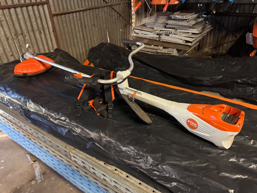 NEW STIHL 36V CORDLESS BRUSH CUTTER