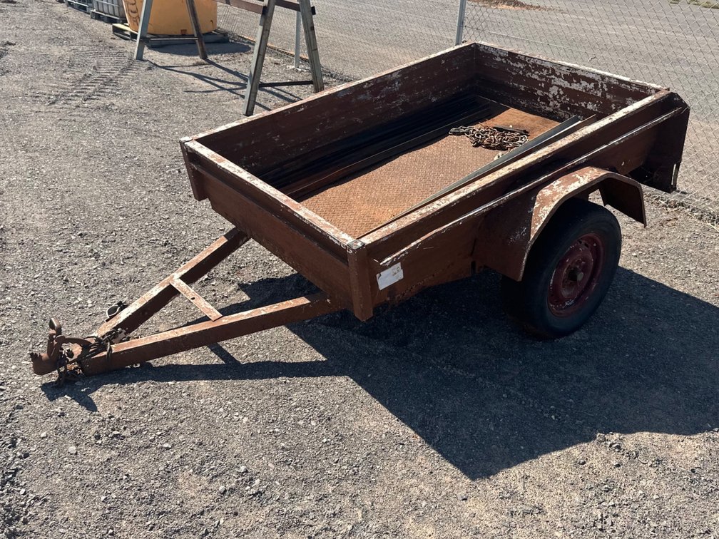 Lot 1100
