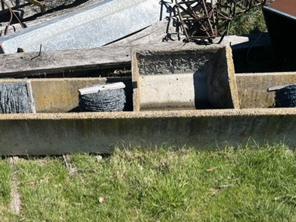 MULTI-PURPOSE 3 MTR STOCK TROUGH