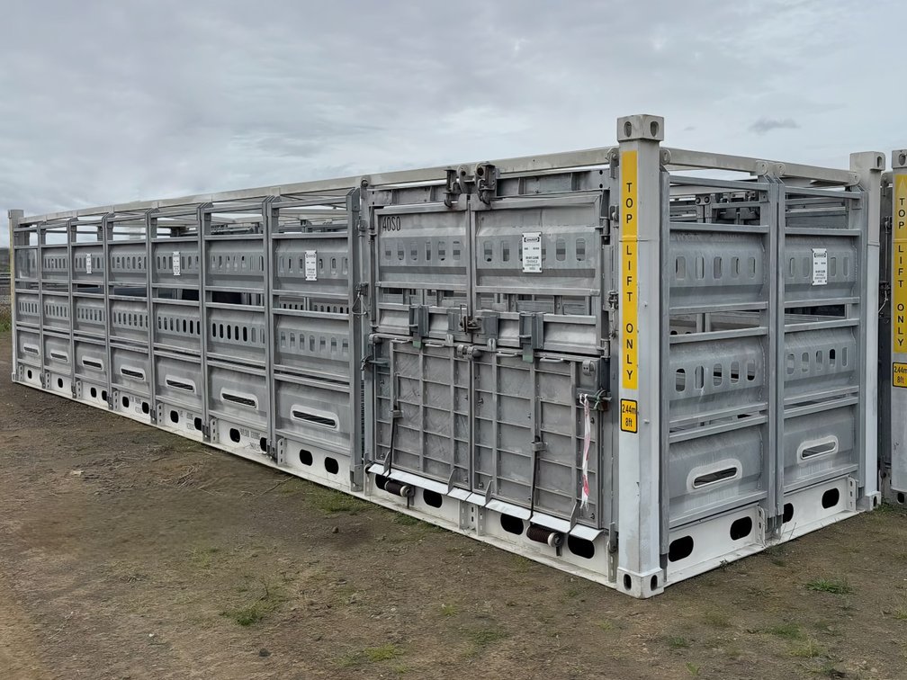 CATTLE TRAIN 40FT RAIL-WAGON STOCK CRATE (ROCKHAMPTON)