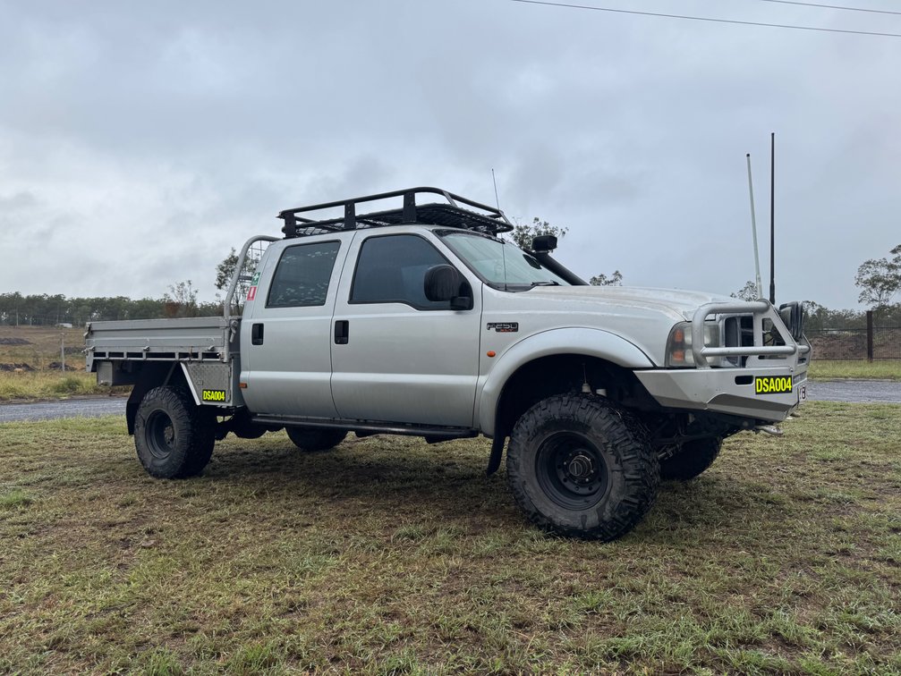 2004 FORD F250 7.3L TURBO DIESEL SUPER DUTY 4x4 DUAL CAB TRAY BACK UTE