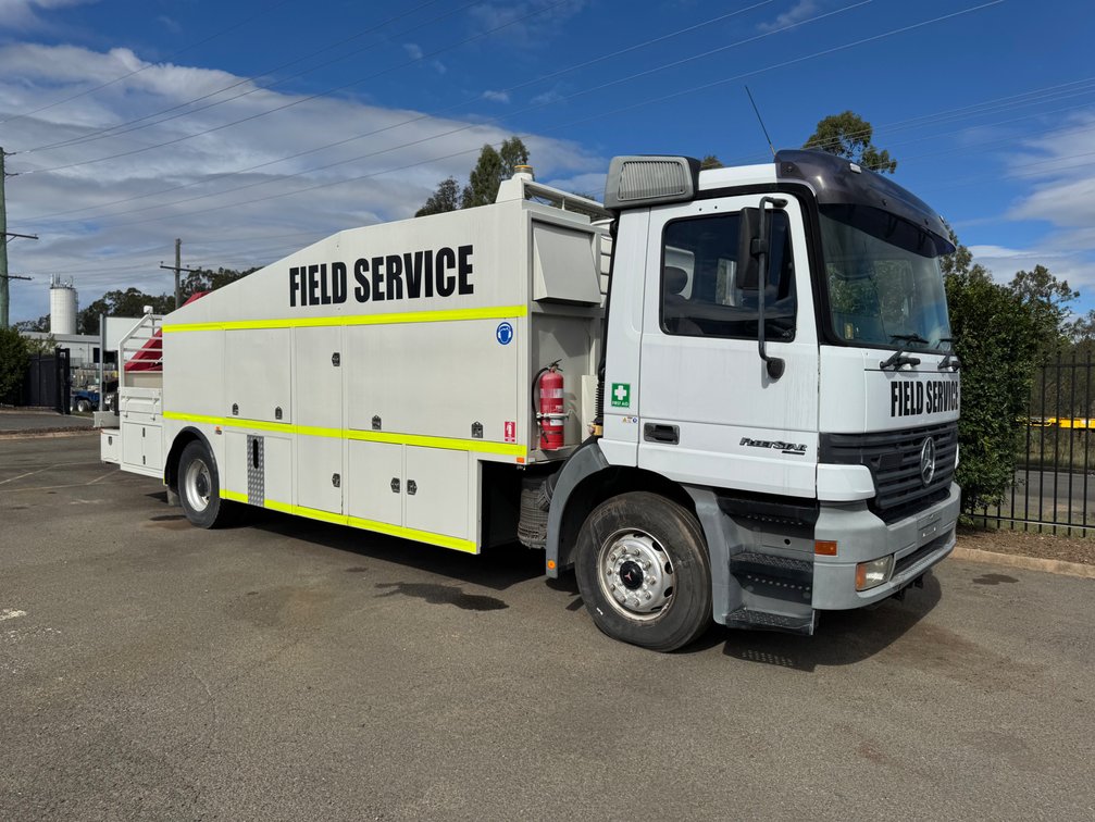2001 MERCEDES BENZ ATEGO 1840 FIELD SERVICE / CRANE TRUCK