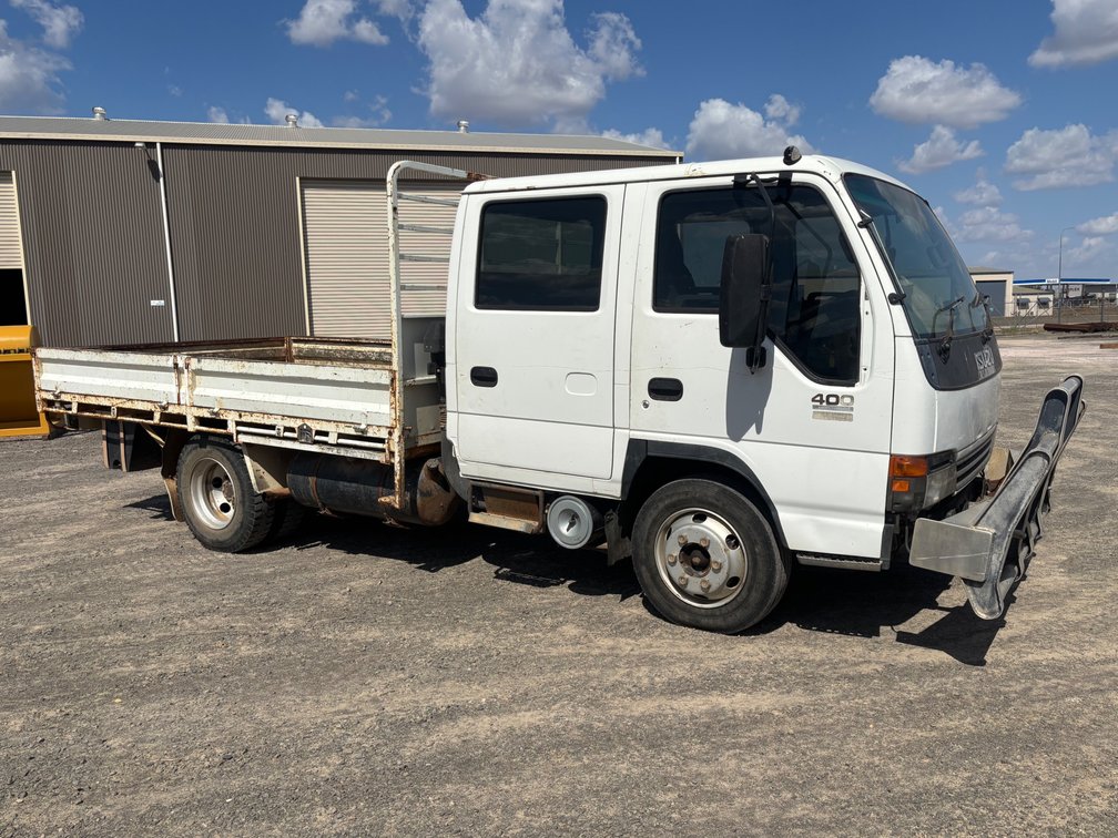 2005 ISUZU NPR400 DUAL CAB 4X2 BODY TRUCK