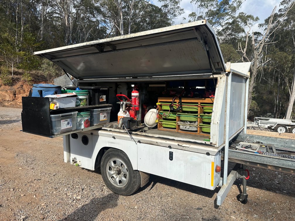 SINGLE AXLE TOOL TRAILER - COMPLETE WITH TOOLS