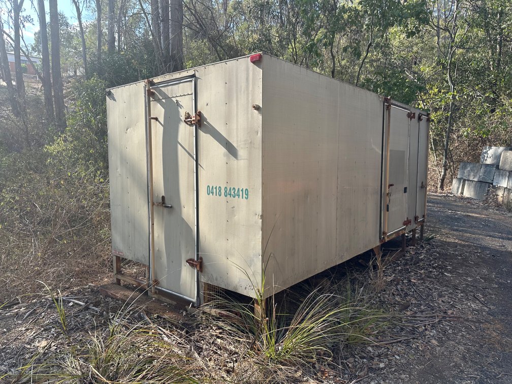 INSULATED PANTEK TRUCK BODY