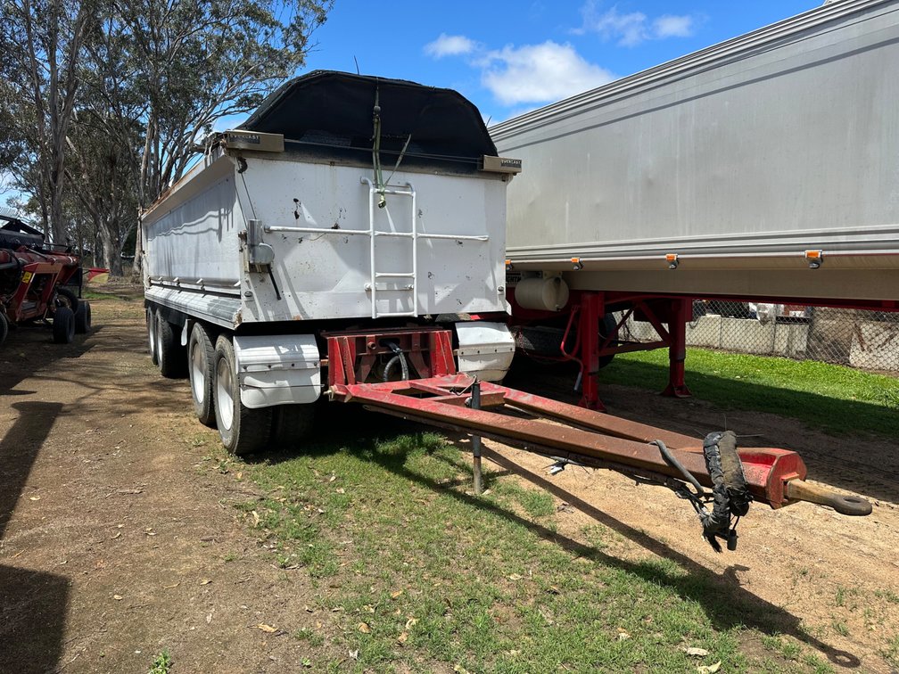 12/2008 SCOMAR QUAD DOG TIPPER