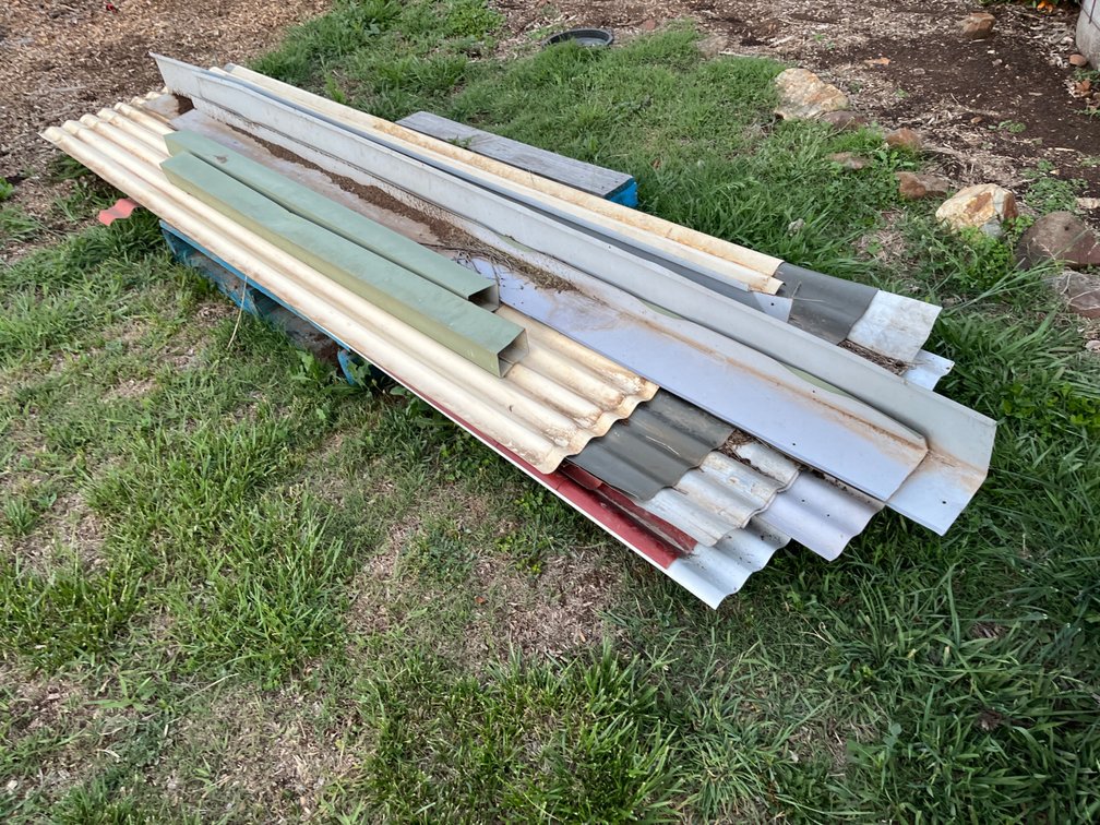 QTY CORRUGATED IRON (BUNDLE)