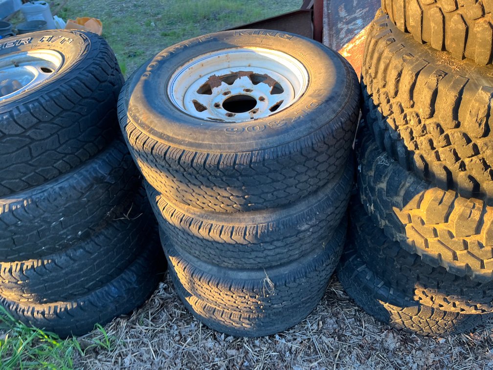 4 x TOYOTA LANDCRUISER & HILUX 15 INCH WHEELS