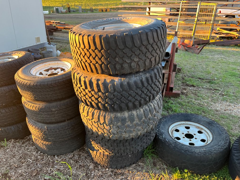 4 x TOYOTA LANDCRUISER & HILUX 15 INCH WHEELS
