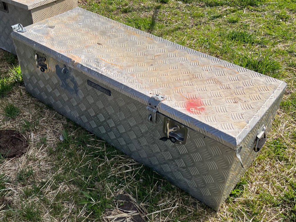 TRADE TOOL CHECKER PLATE TOOLBOX