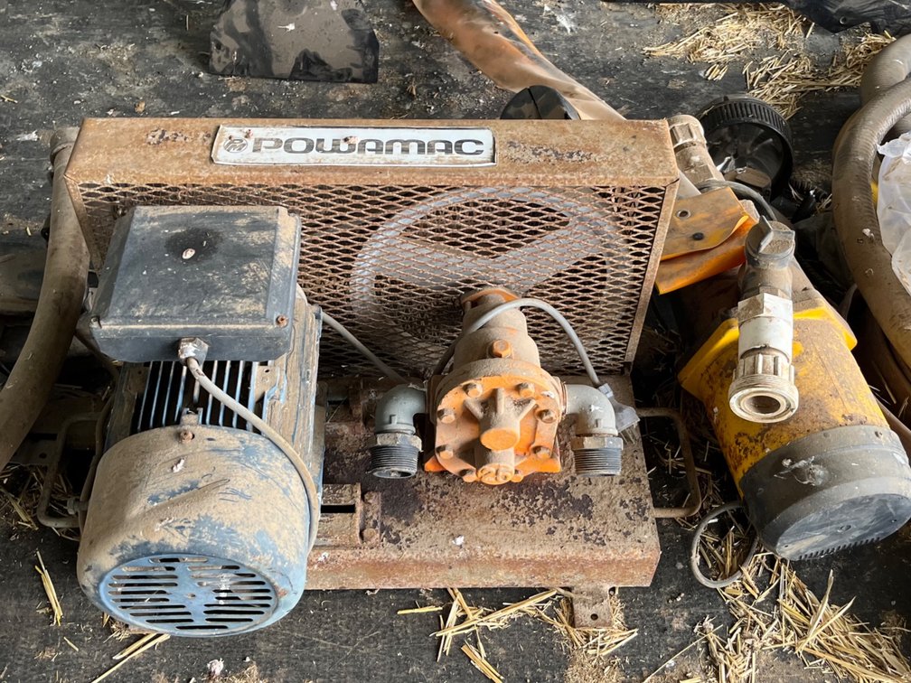 ELECTRIC MOLASSES PUMP