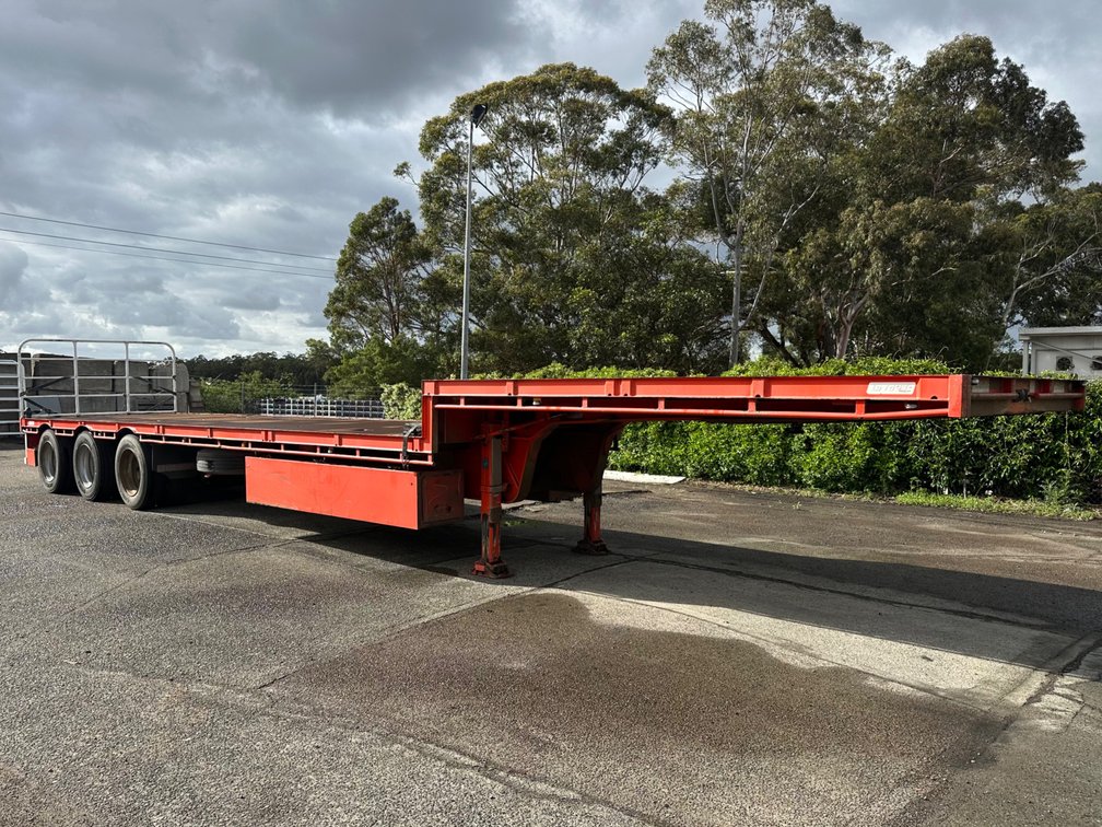 07/2013 BARKER ROADTRAIN RATED STEP DECK TRAILER