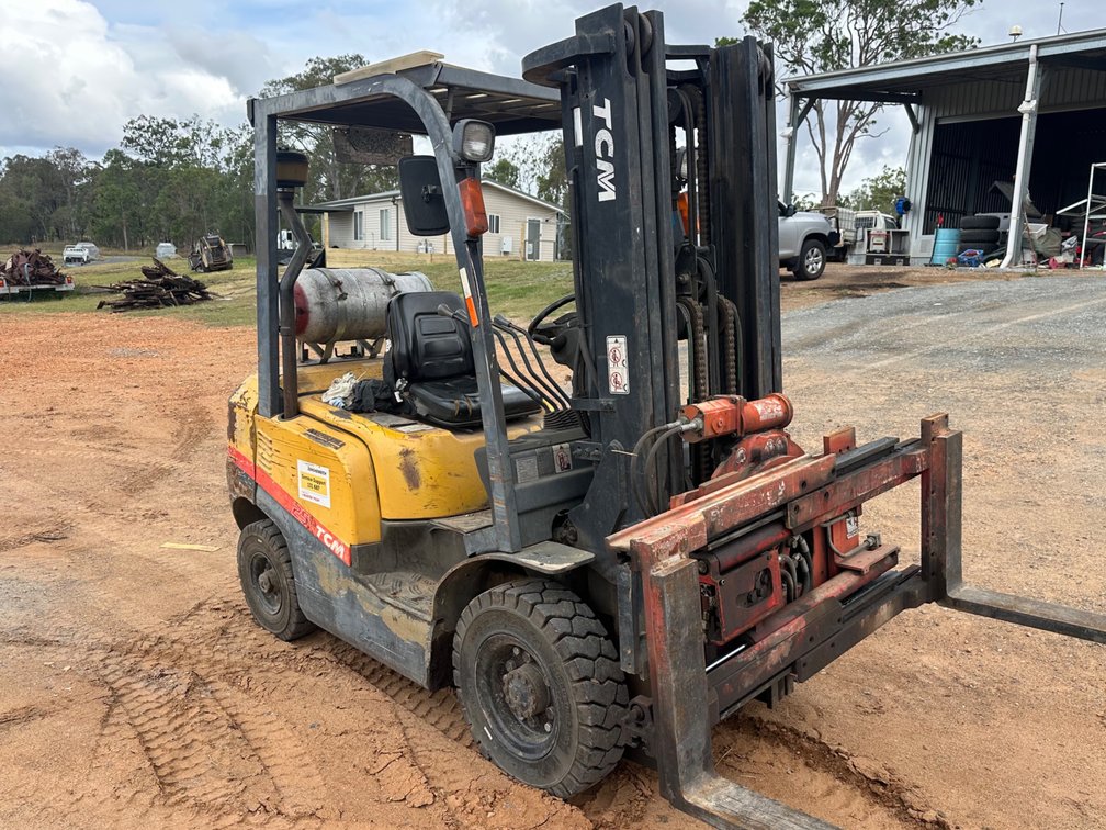 TCM 2.5T PETROL/GAS FORKLIFT