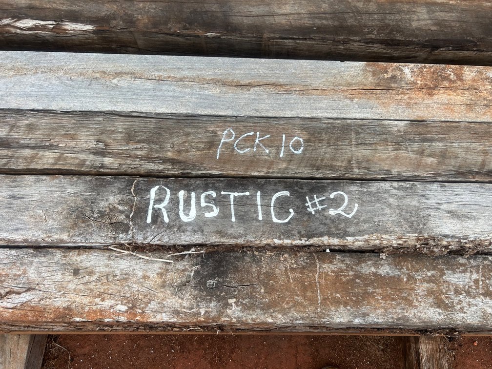 RUSTIC IRONBARK POSTS PACK 10