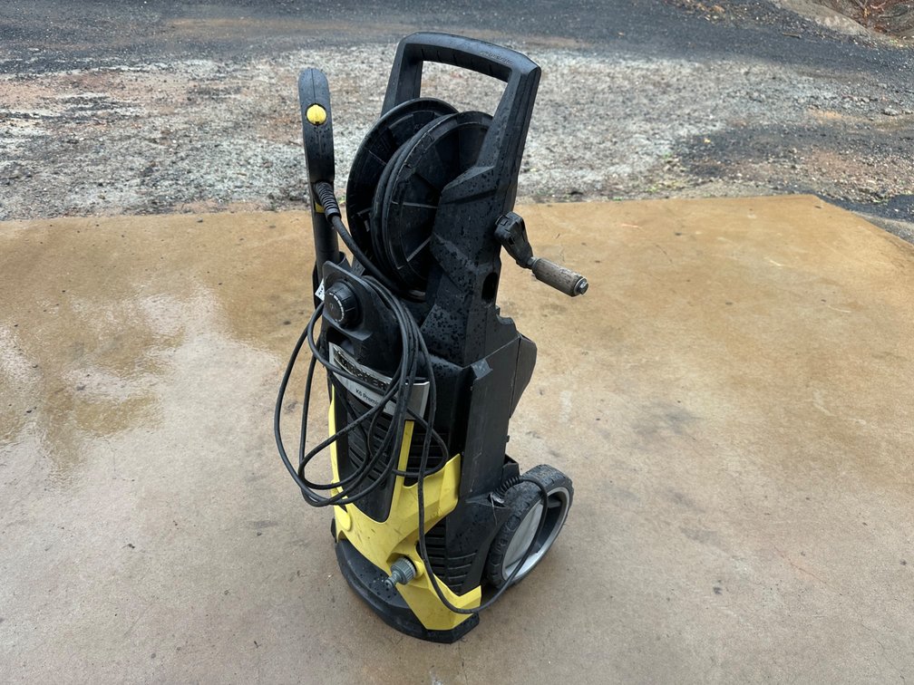 KARCHER PRESSURE CLEANER