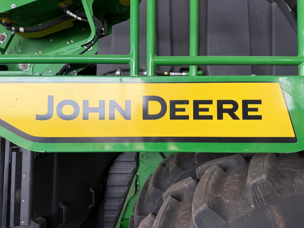 JOHN DEERE CP770 COTTON PICKER