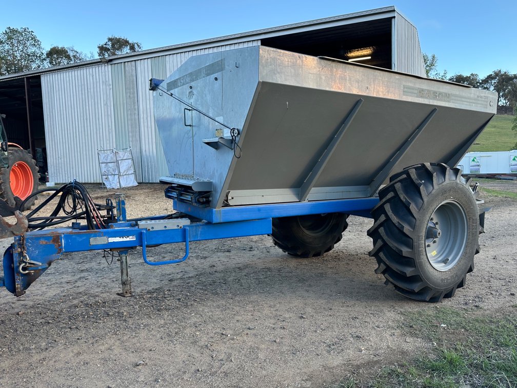 GASON 7370 SERIES 7 TONNE BELT SPREADER