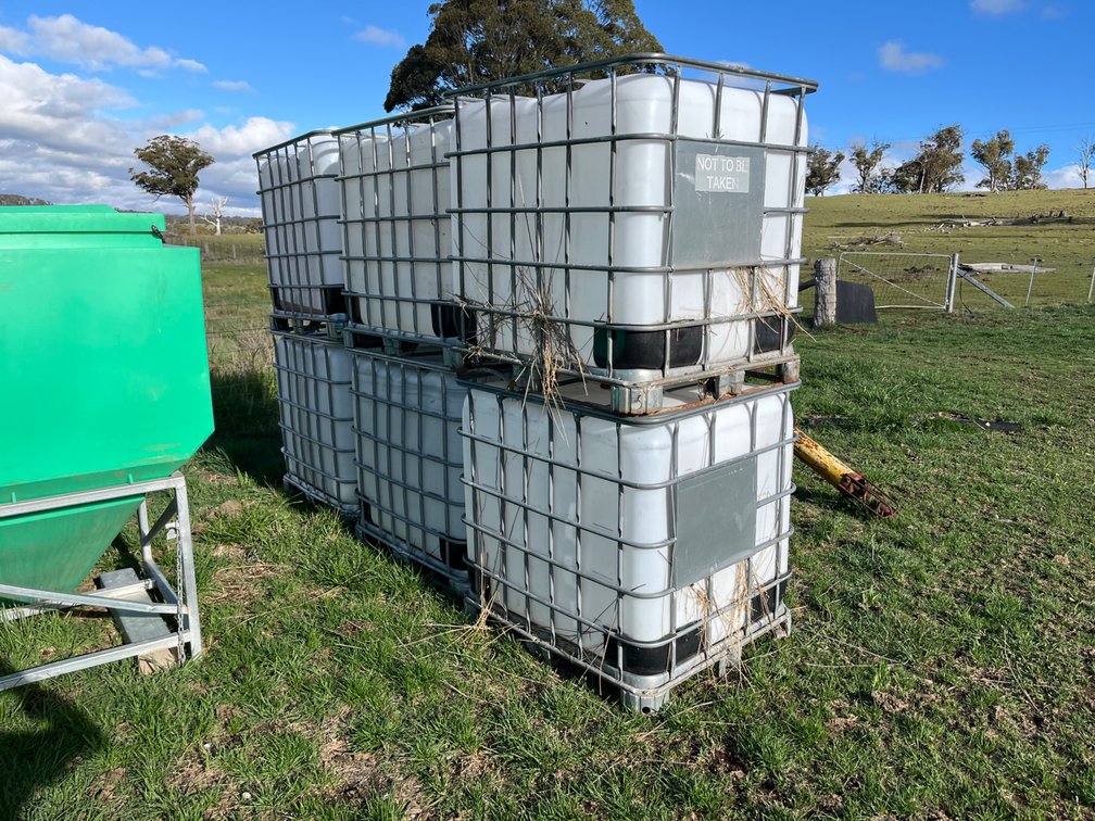 1 x IBC 1,000L LIQUID STORAGE SHUTTLE