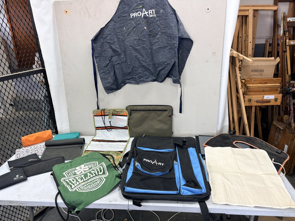 Artist Bags, Tool Rolls, Apron and Zip Cases
