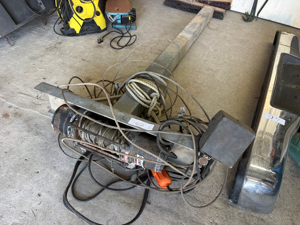 Champion Electric Cable Winch / Hoist