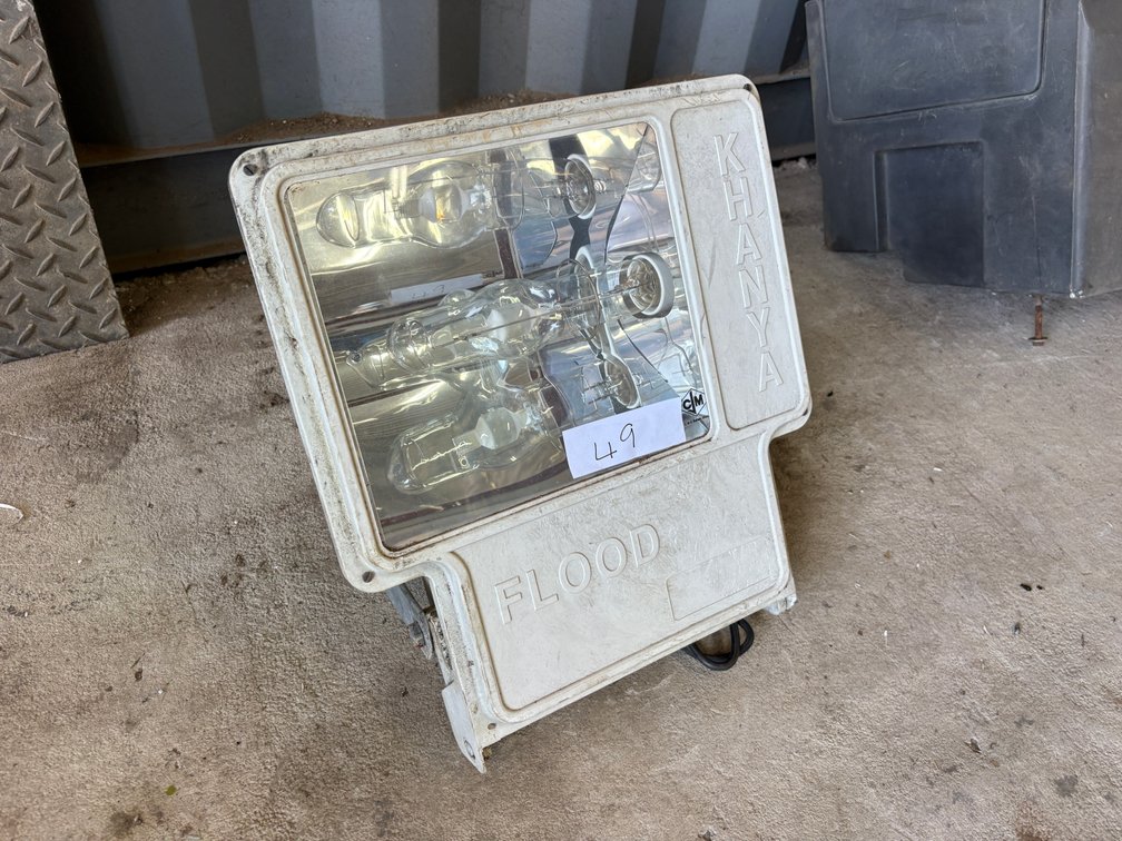 Extra-Large Khanyisa Industrial Floodlight