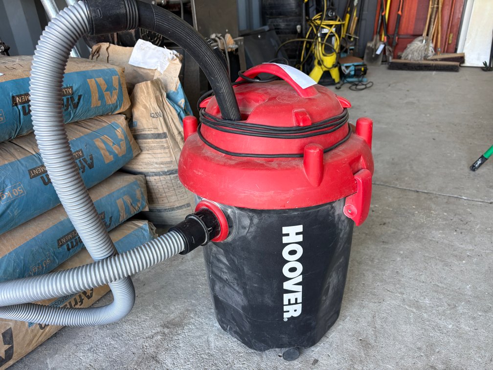 Hoover Wet-and-Dry Vacuum
