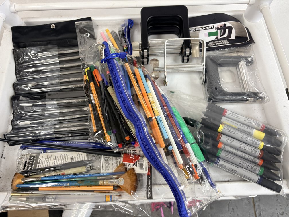 Artist Pens, Markers and Specialist Studio Tools