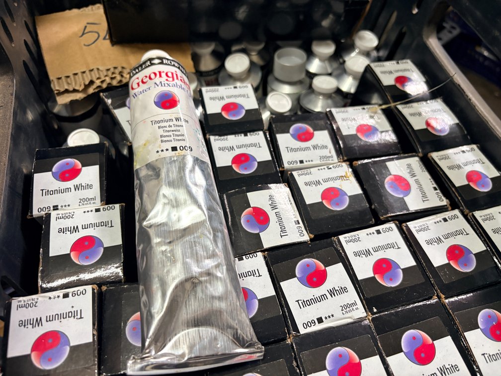 54 Daler-Rowney Graduate Titanium White Oil Colours – 200 ml