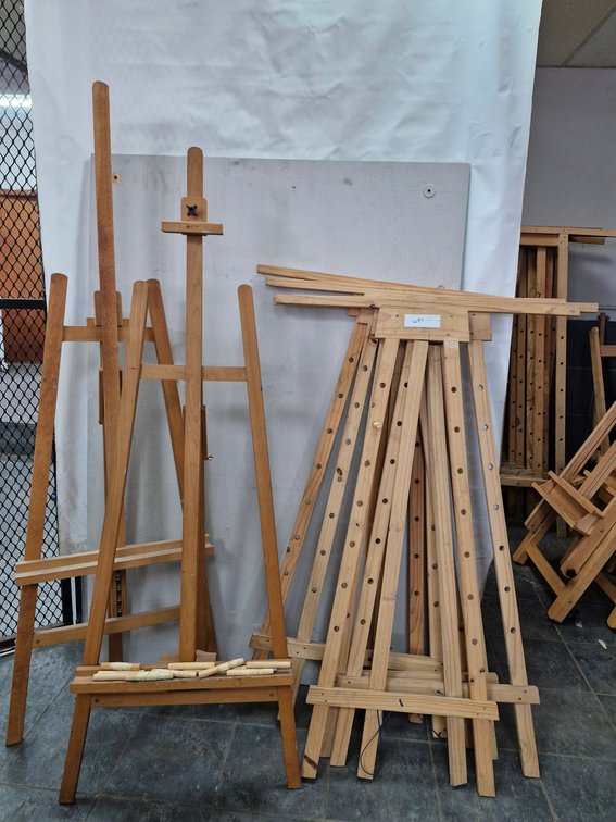 3 Large Wooden Artist Easels – Approx. 140–190 cm High