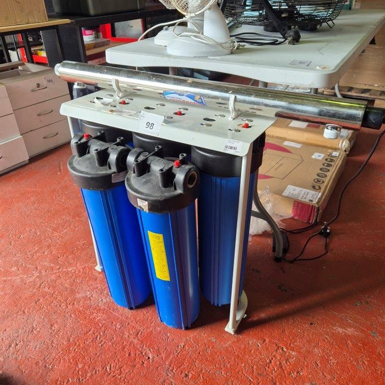 3 Stage Water Filter + UV Sterilizer