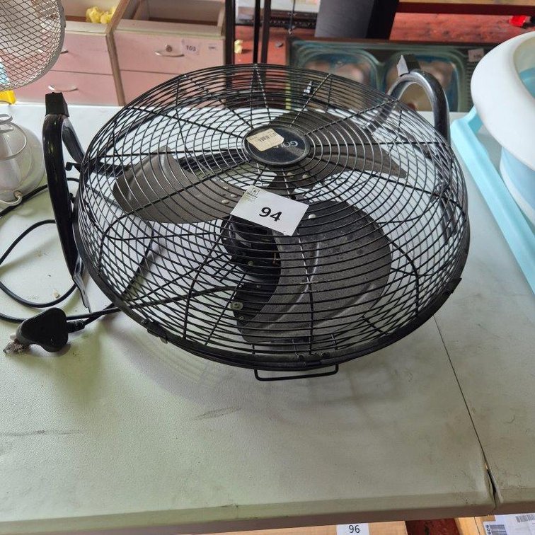 Goldair Floor Fan - Untested