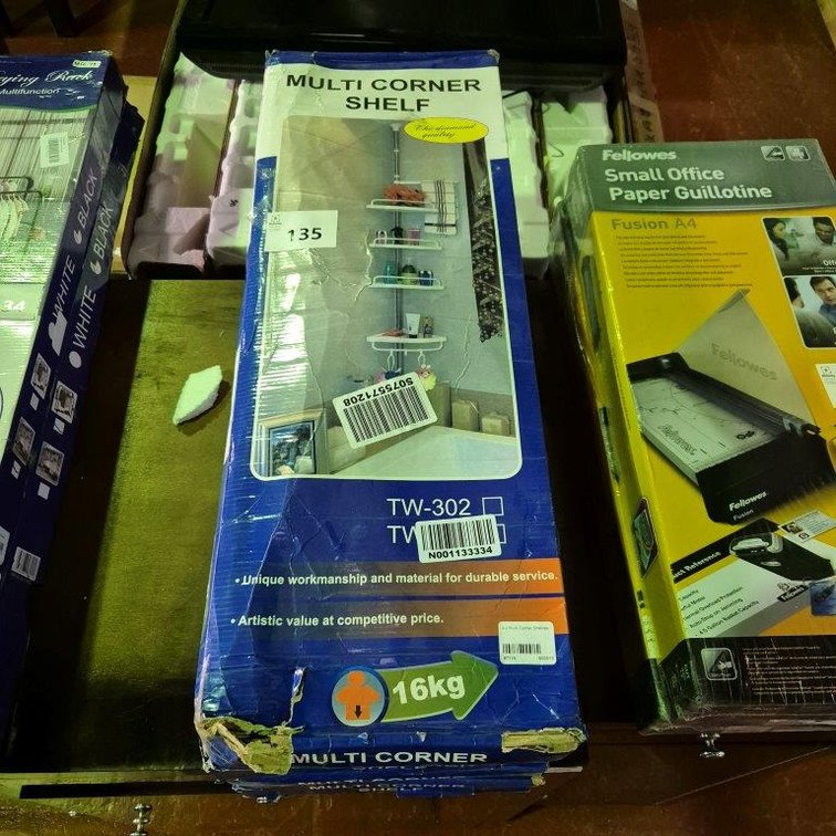 4 x Multi Corner Shelves - Unchecked