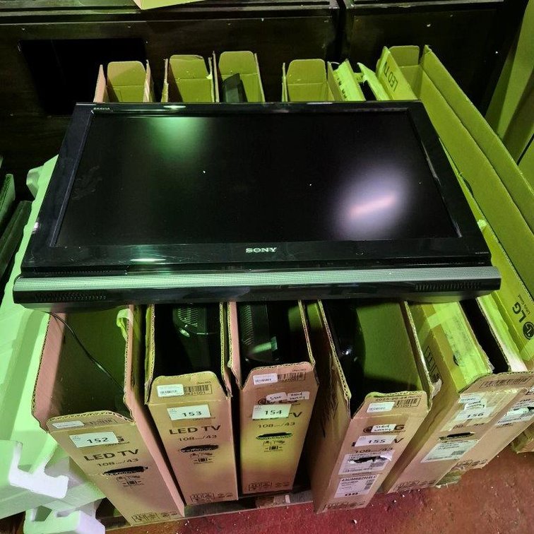 Sony Bravia 32 Inch LCD TV - With Remote - Tested - Working