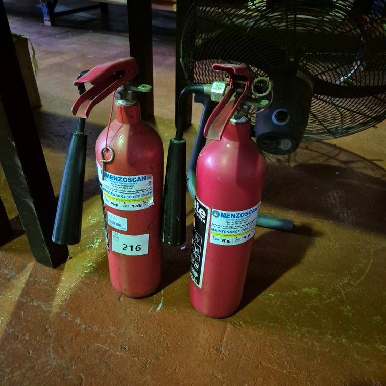 2 x 2Kg Fire Extinguishers