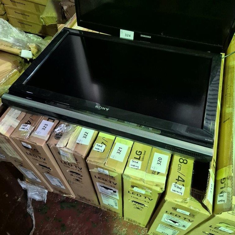 Sony Bravia 32 Inch LCD TV - With Remote - Tested - Working