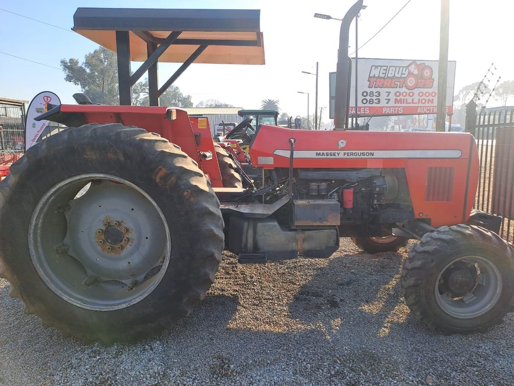 Massey Ferguson 475 2x4 Tractor (1)