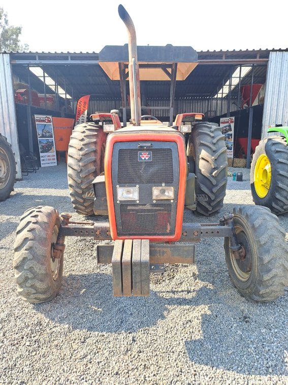 Massey Ferguson 475 2x4 Tractor (4)