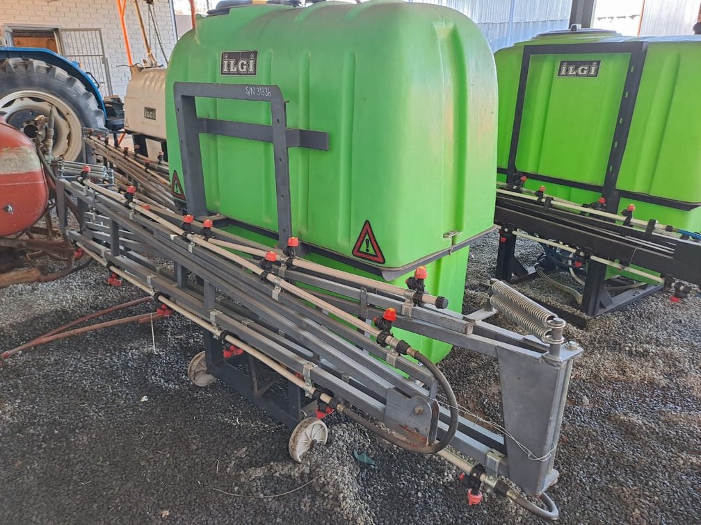 ILGI 1000L Spray with 12m Boom