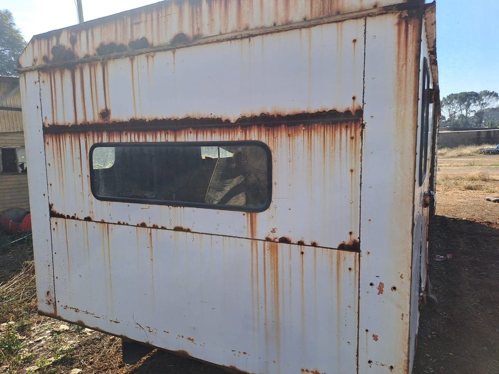 Closed Truck Container 