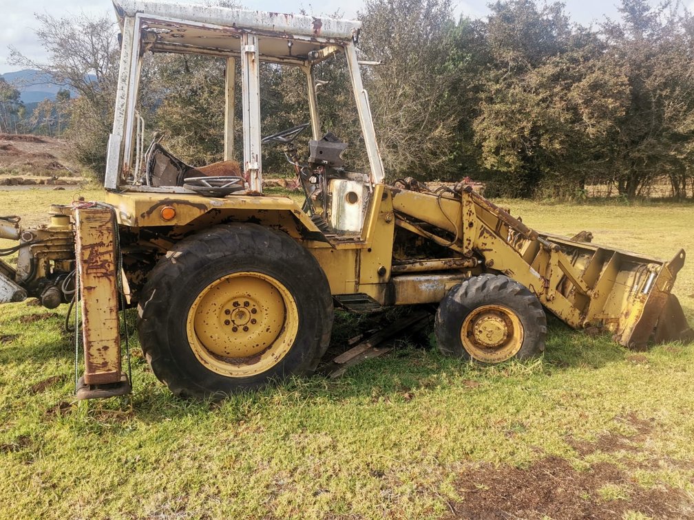 JCB TLB