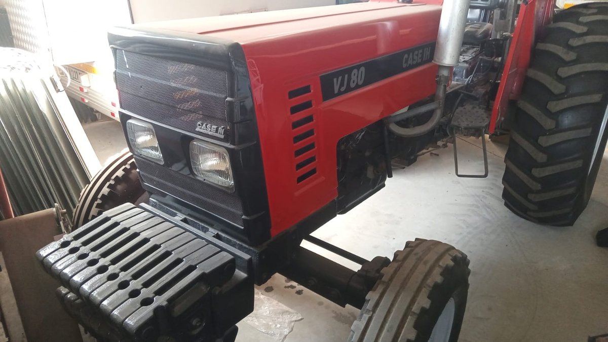 Case VJ 80 Tractor