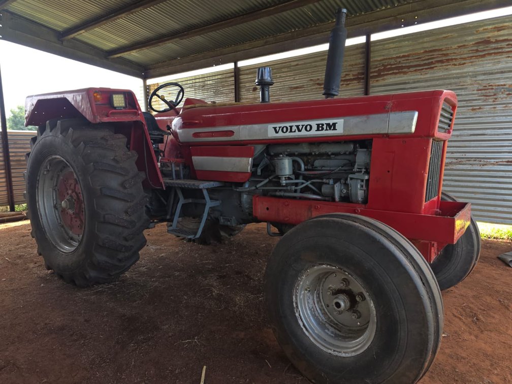 Volvo BM T800 Tractor