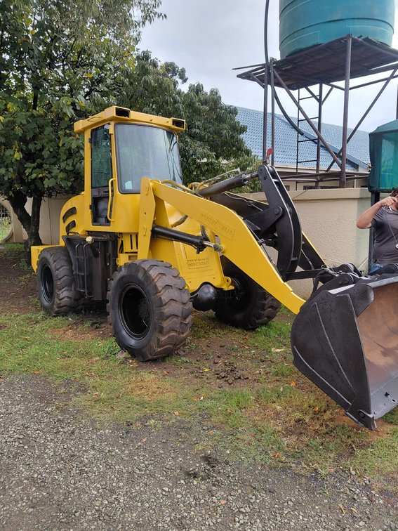 ML 18 Wuhlf Front End Loader