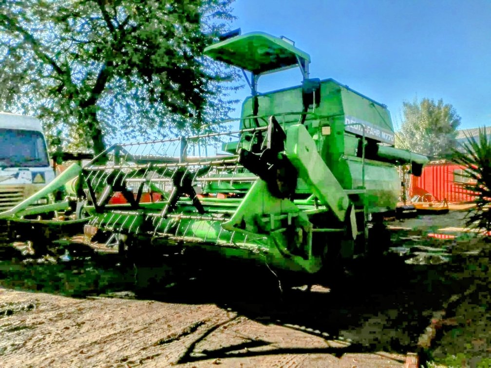 DEUTZ FAHR M770 HARVESTER