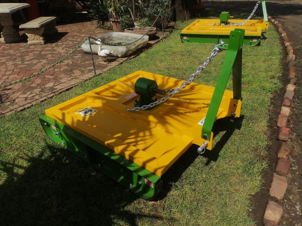 BRAND NEW 1.2 METRE SLASHER