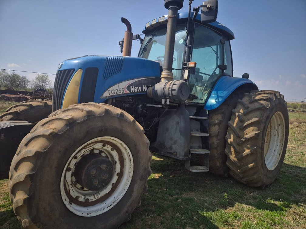 2006 New Holland TG255 Tractor